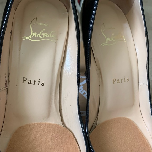 Sold-Christian Louboutin shoes - Picture 4 of 9